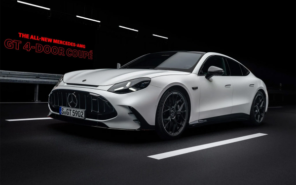 
            Представлен новый Mercedes-AMG GT с имитацией V8 и меняющей цвет крышей
        