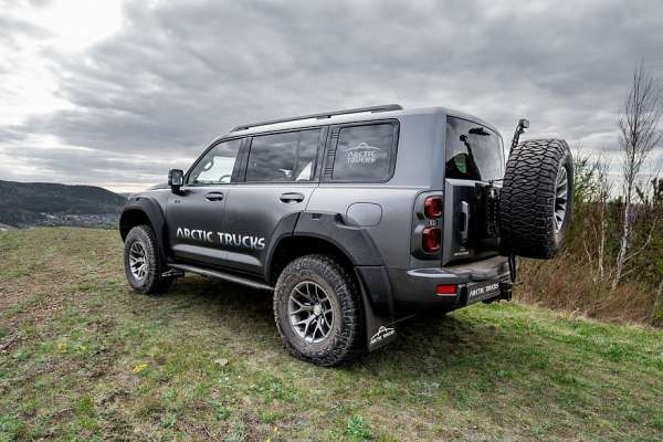 Внедорожник Haval H9 получил в России суровую версию AT35 от Arctic Trucks