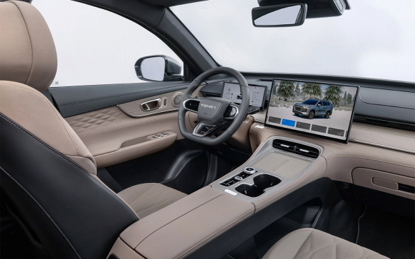 
            Кошачий массаж, бейби-джойстик, умная подвеска. Тест нового Geely Monjaro
        