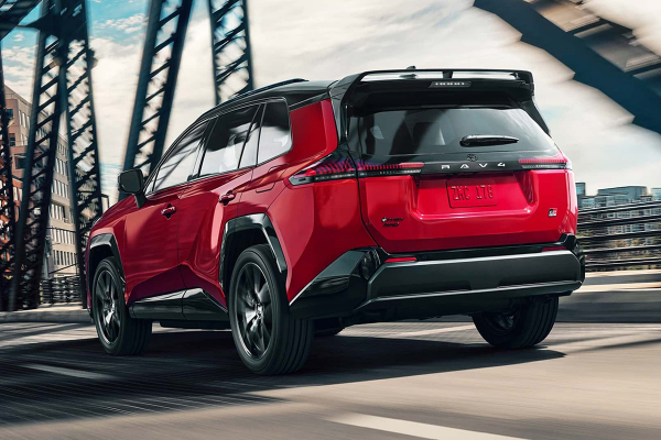 
            Распродают остатки. Какие Toyota, Mazda и Kia купить по старым ценам
        