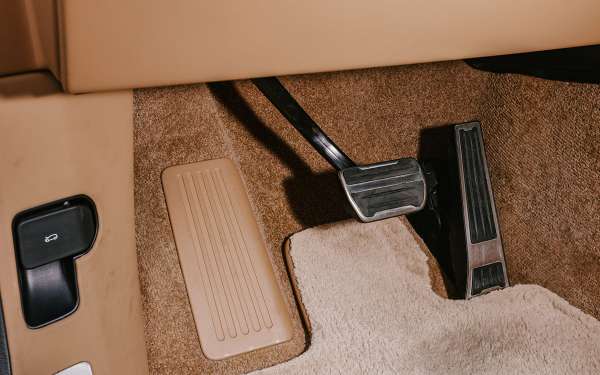 
            Maybach, не завидуй! Тест самого роскошного и дорогого Range Rover SV
        