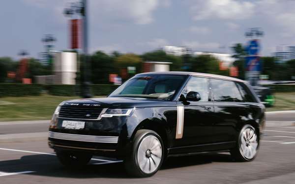 
            Maybach, не завидуй! Тест самого роскошного и дорогого Range Rover SV
        