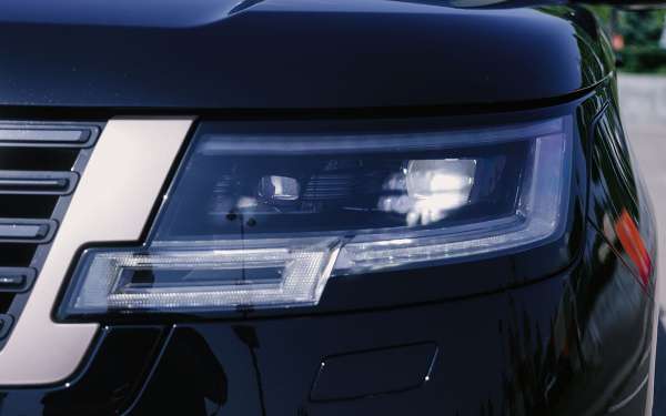 
            Maybach, не завидуй! Тест самого роскошного и дорогого Range Rover SV
        