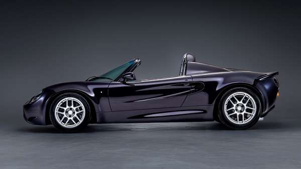 Рестомод Analogue VHPK на базе Lotus Elise S1: водитель по центру и масса менее 600 кг