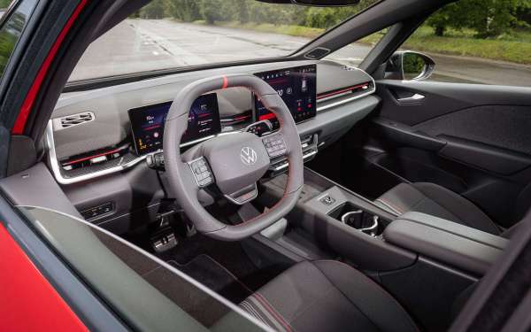 
            Volkswagen представил самую мощную модель GTI в истории. Это электрокар
        