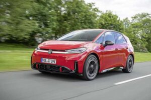 Volkswagen представил самую мощную модель GTI в истории. Это электрокар
