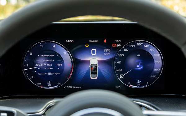 
            Уже не Hongqi, но еще не Aurus. Первый тест российского седана Senat 900
        