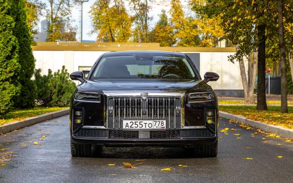 
            Уже не Hongqi, но еще не Aurus. Первый тест российского седана Senat 900
        
