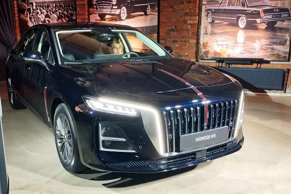 Своими глазами: обновленный седан Hongqi H5 и его перспективы Своими глазами: обновленный седан Hongqi H5 и его перспективы