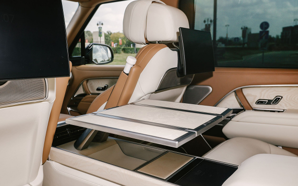 
            Maybach, не завидуй! Тест самого роскошного и дорогого Range Rover SV
        