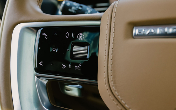 
            Maybach, не завидуй! Тест самого роскошного и дорогого Range Rover SV
        